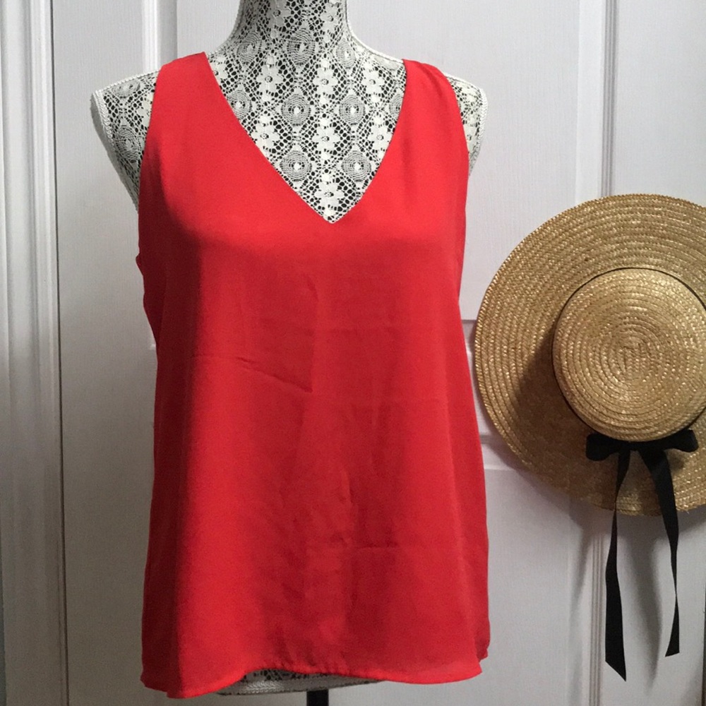 3/$30 🌺 Sleeveless Top - Size S
